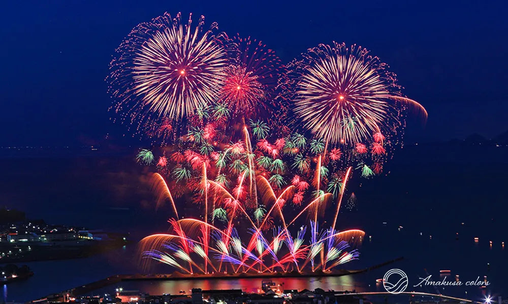 天草ほんど花火大会】きらめく夜空に花火の饗宴を楽しもう！ ｜熊本県